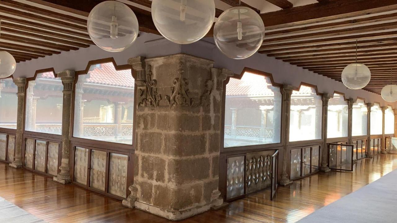 Claustro Las Francesas Siglo XV Valladolid Ngoại thất bức ảnh